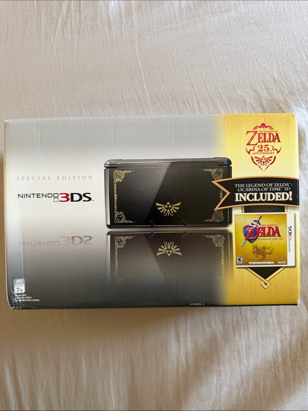 Nintendo 3DS Special Edition Black and Gold Zelda 25th Anniversary